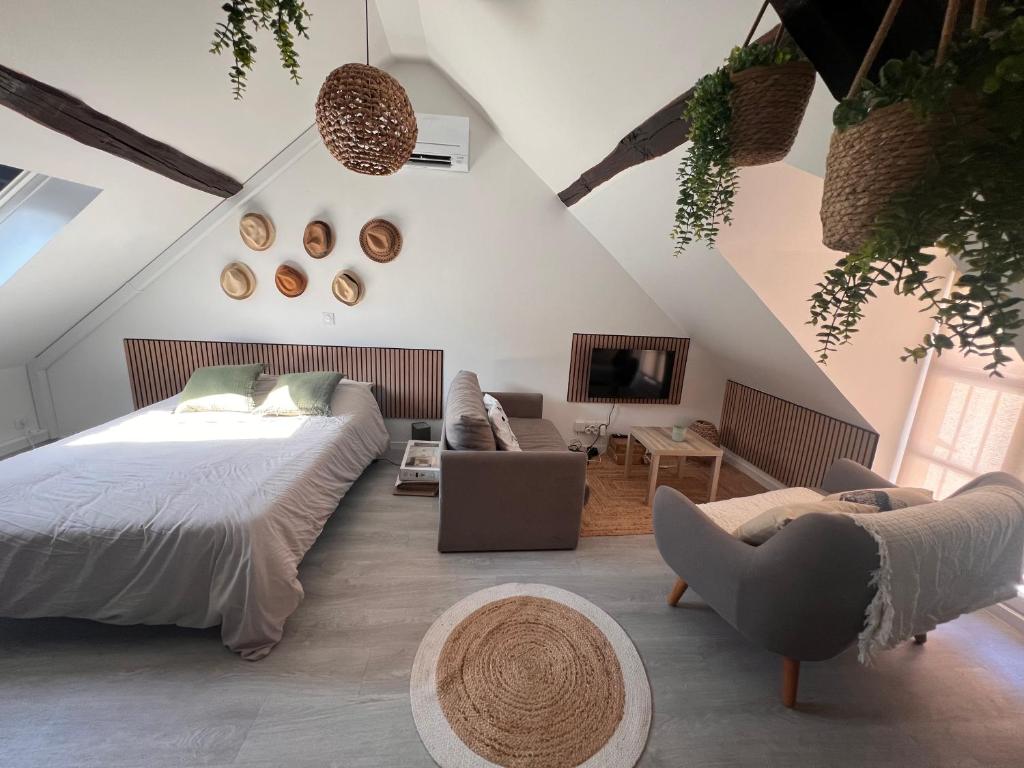 Una cama o camas en una habitación de Studio moderne Plein Centre Nemours