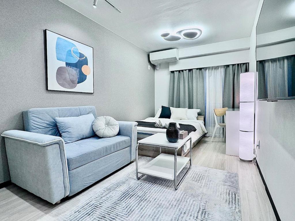 Kabukicho Designer's Apt VIII