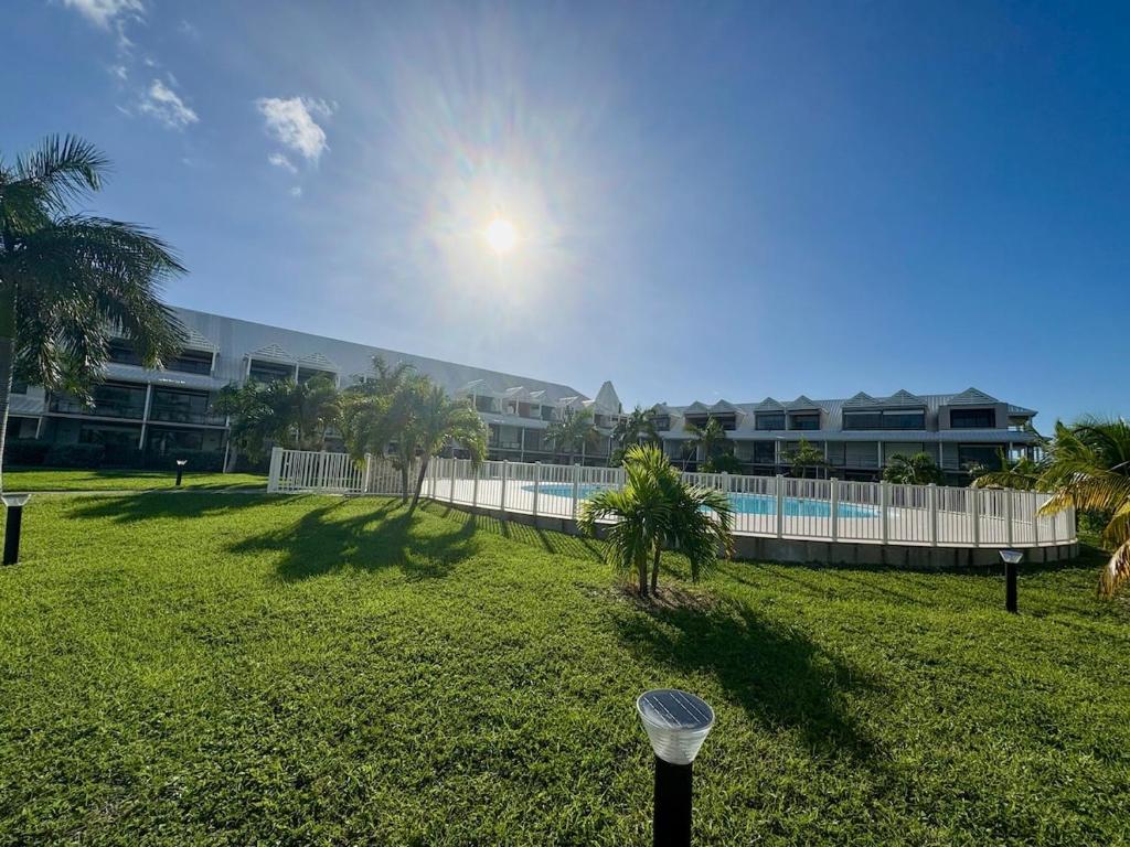 Πισίνα στο ή κοντά στο Infinity View Beach House, 2 bdr