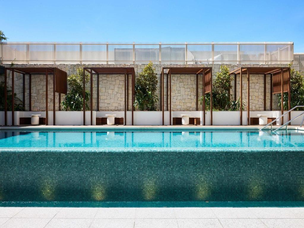 Bazén v ubytování Novotel Sydney Cabramatta nebo v jeho okolí