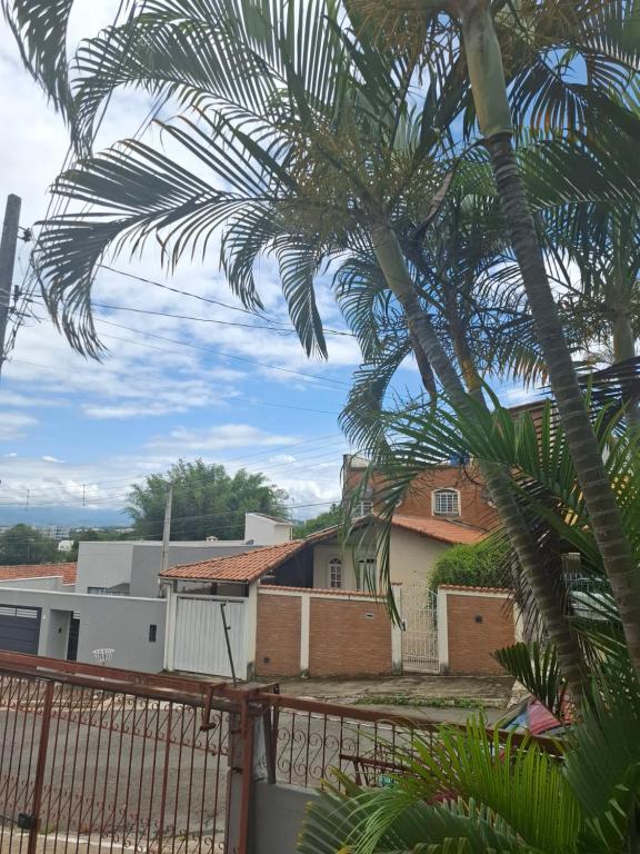 Фотография из галереи Cantinho da Rainha Aparecida do Norte в городе Гуаратингета