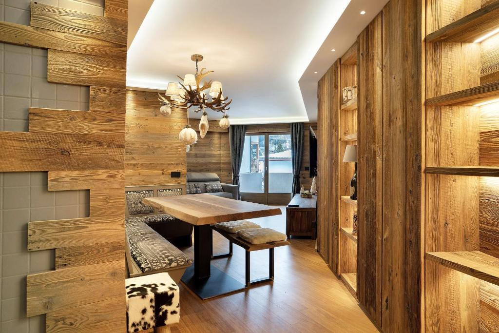 Гостиная зона в Apt Design a Campiglio 400m funivie