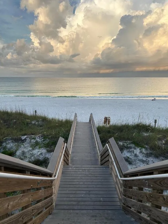 Coastal Escape Beatiful Ground Floor Prime Location Close to Beach