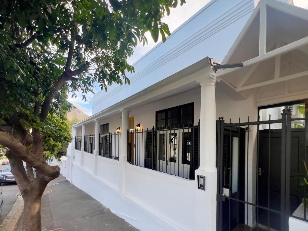 Το κτήριο όπου στεγάζεται  ο ξενώνας