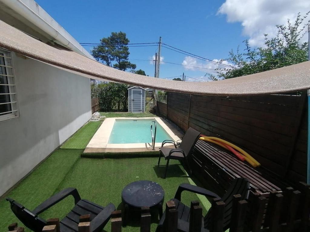 Πισίνα στο ή κοντά στο La Esquina