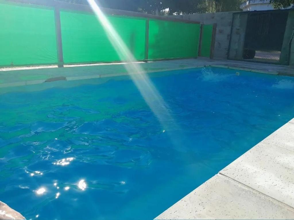 Bazén v ubytování Cabañas del arbol nebo v jeho okolí