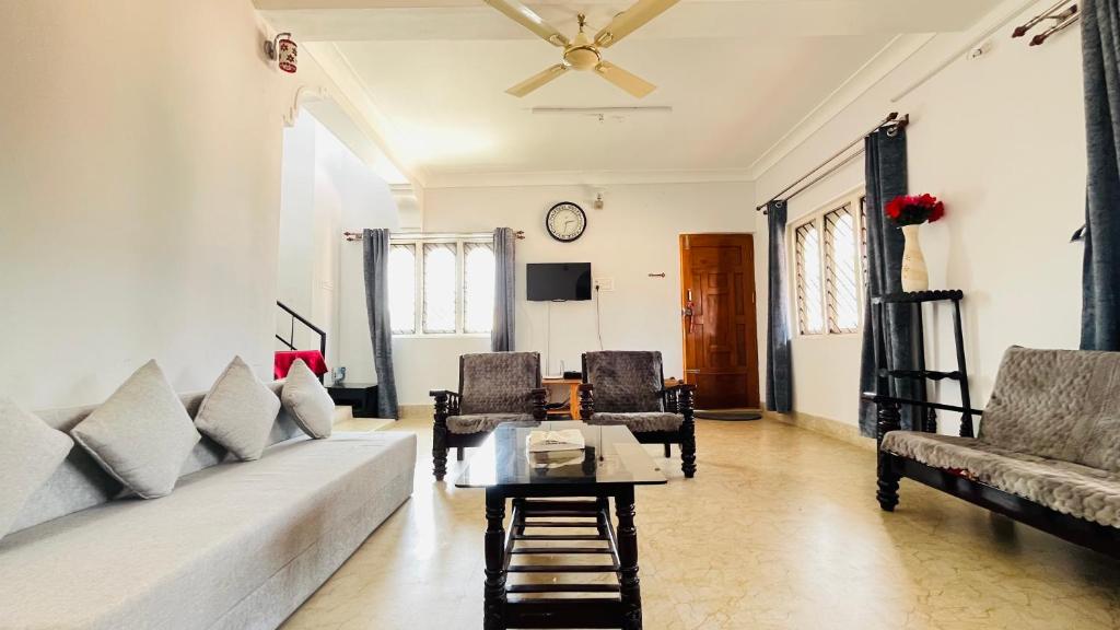 Et tv og/eller underholdning på Casa Red Homestay