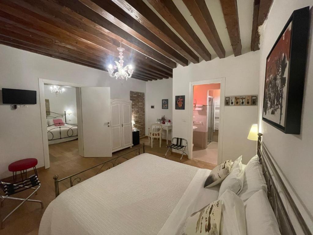 Residenza Corte Antica B&B - 13