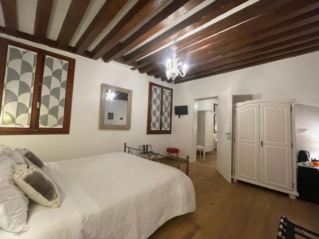 Residenza Corte Antica B&B - 15