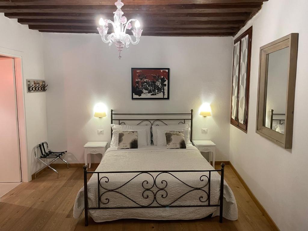 Residenza Corte Antica B&B - 17