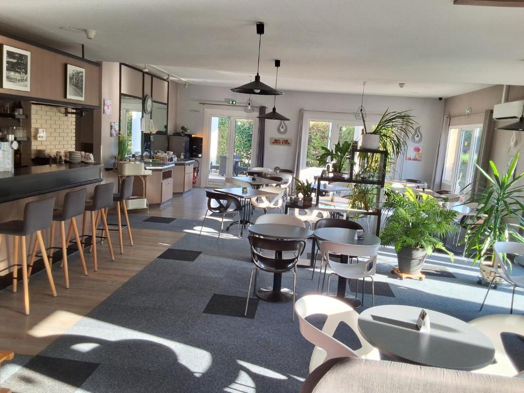 Posezení v ubytování Contact Hôtel ALYS Bourg en Bresse Ekinox Parc Expo