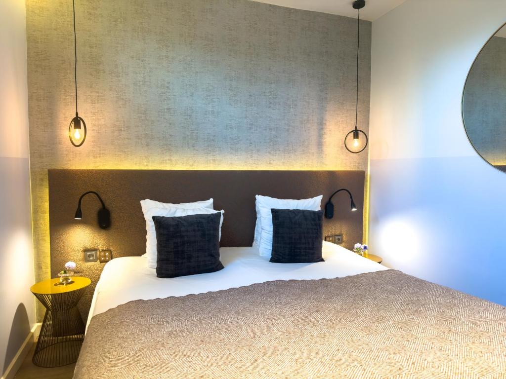 Travel Proud Valerius Boutique Hotel - Superior King Room