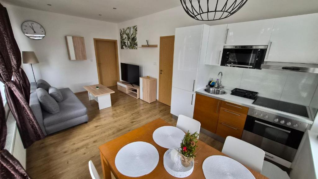 Køkken eller tekøkken på Apartmán ELEVEN