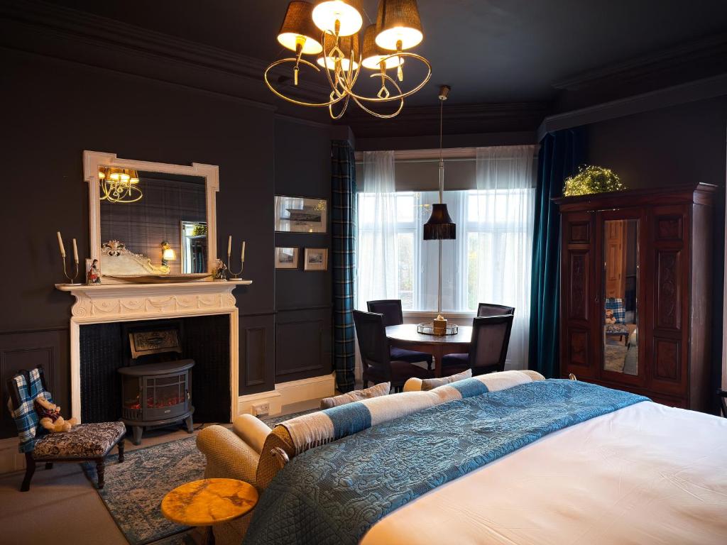 Ένα ή περισσότερα κρεβάτια σε δωμάτιο στο Glencruitten House