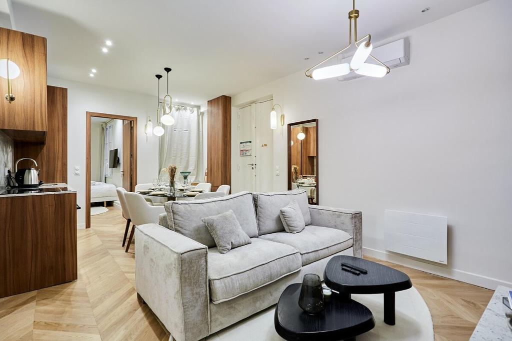 Superb Apartment Center of Paris by Studio Prestige