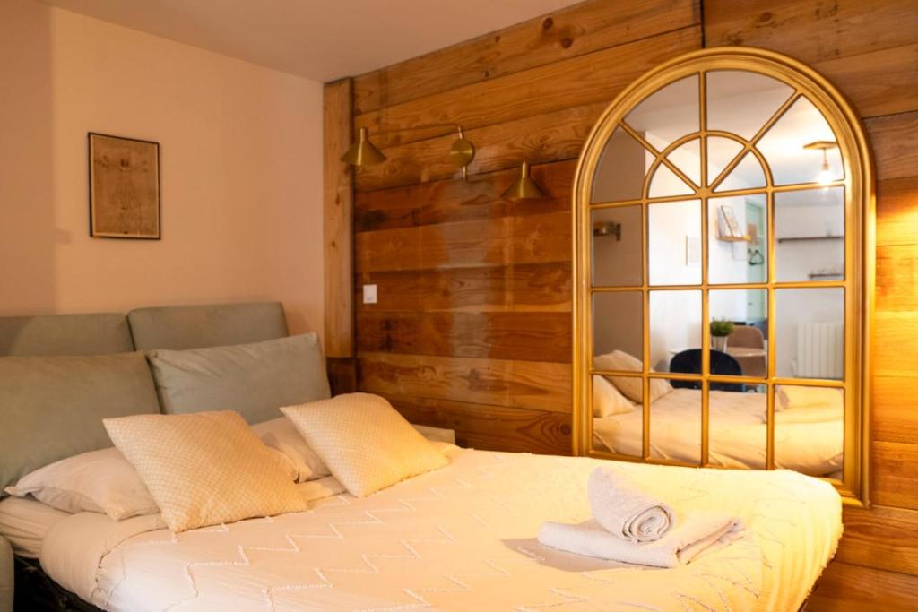 En eller flere senge i et værelse på Studio proche centre-ville et université