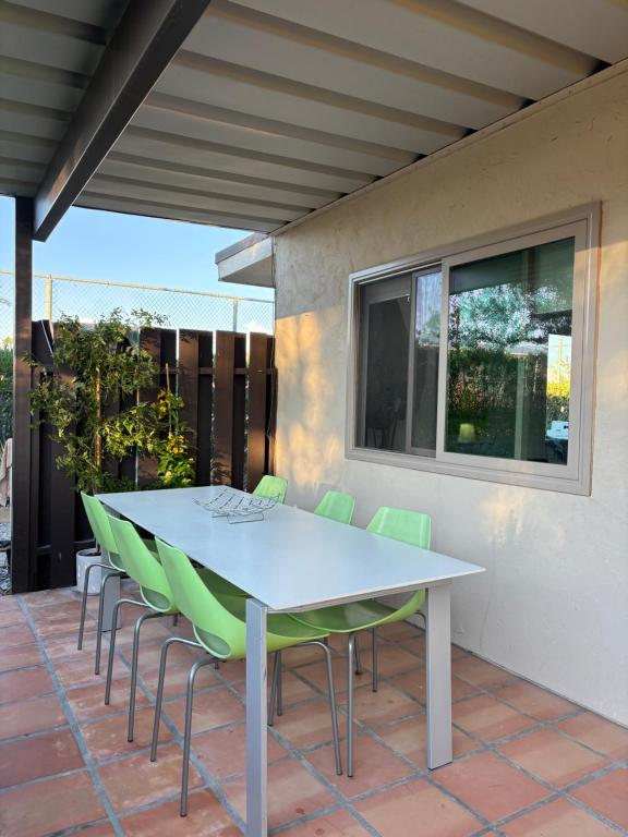 Μπαλκόνι ή βεράντα στο Retro Retreat