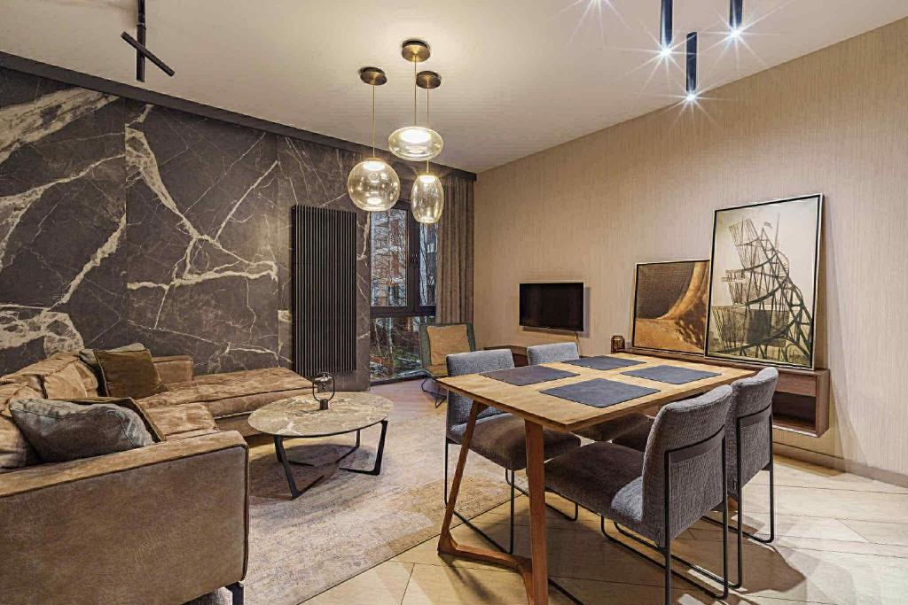 Photo inspiration: Luxury Zlota Apartment With Parking By P M Varsóvia Preços Photo Inspiration