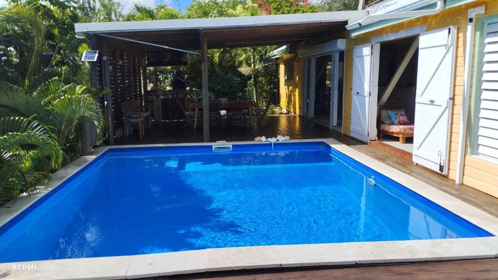 Bazén v ubytování Villa-Coco nebo v jeho okolí