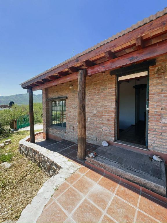 Budova, kde se chata nachází