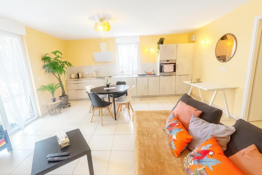 Η κουζίνα ή μικρή κουζίνα στο Le Nid des Étoiles