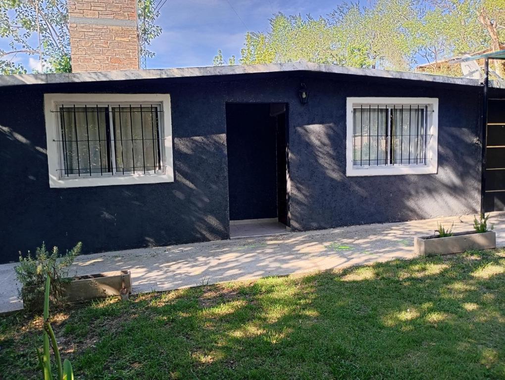 Το κτήριο όπου στεγάζεται  η παραθεριστική κατοικία