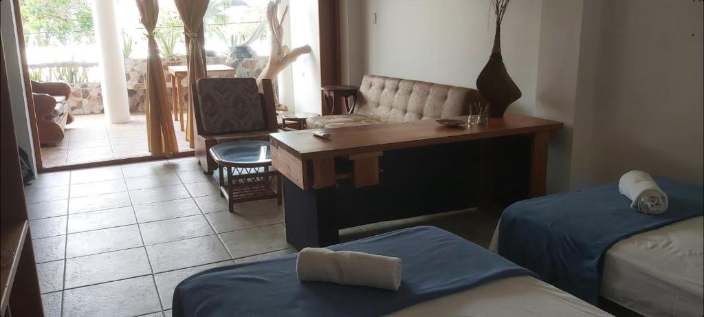 Χώρος καθιστικού στο Akasha Galápagos