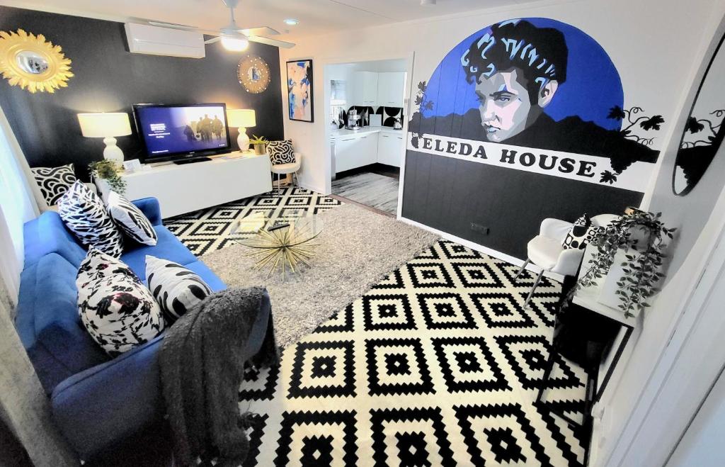 Μια τηλεόραση ή/και κέντρο ψυχαγωγίας στο Eleda House Hunter Valley Stay