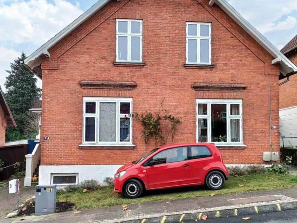 Το κτήριο όπου στεγάζεται  η παραθεριστική κατοικία