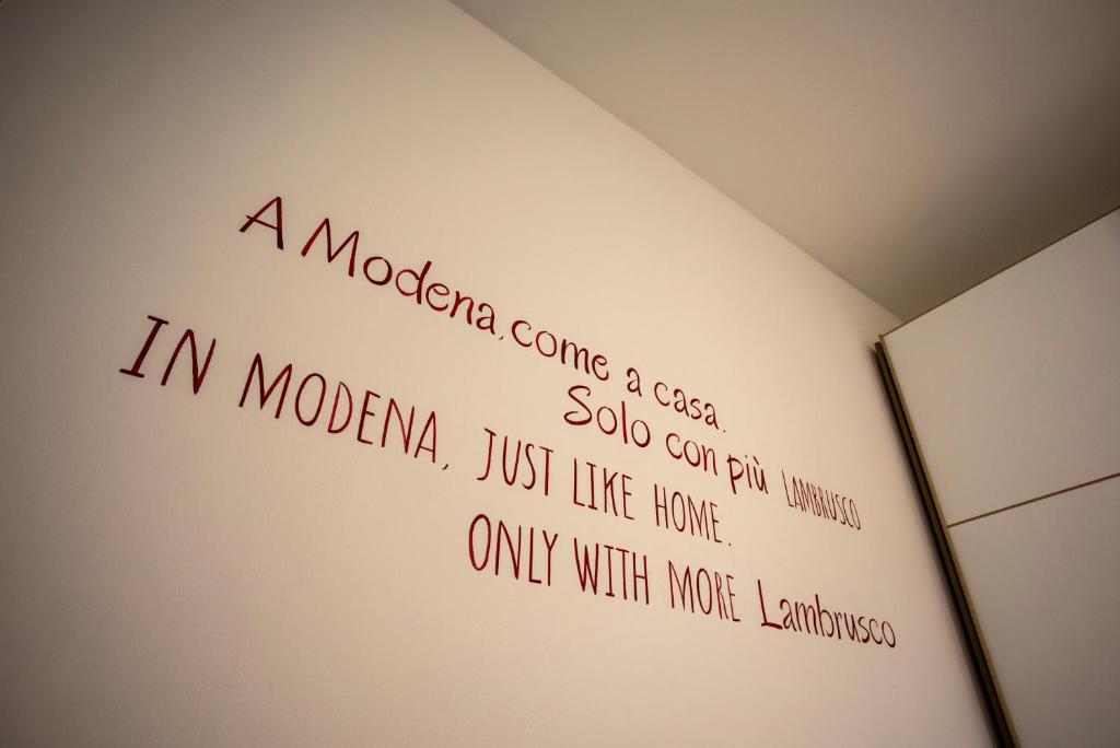 Billede fra billedgalleriet på Lambrusco Apartment Monolocale vicino al Centro di Modena Università e Policlinico i Modena