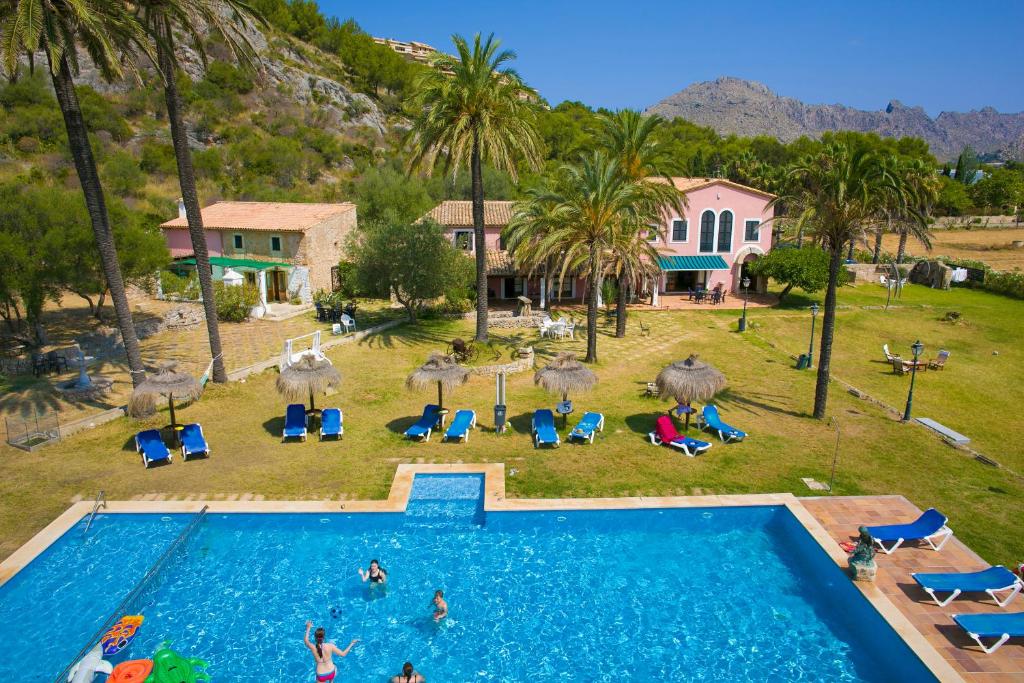 The swimming pool at or close to Rural Charm villa and Outdoor Adventure Agritourism Apartment with Private Mountain Path approximately 5 minutes walking from the beach Ideal for relaxation