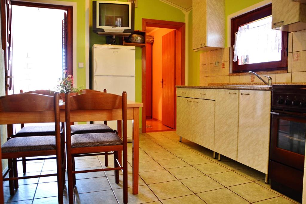 Kuchyňa alebo kuchynka v ubytovaní Apartments Joza