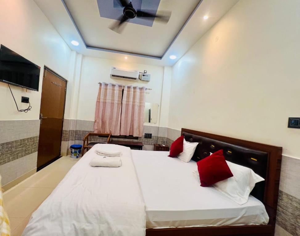 Φωτογραφία από το άλμπουμ του Gitanshi Palace σε Jāmb