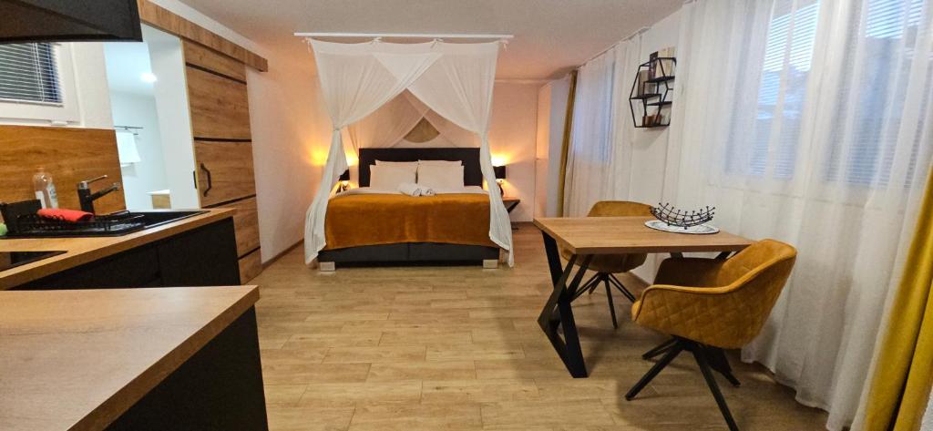 Postel nebo postele na pokoji v ubytování Apartmány Lenka Bešeňová 104