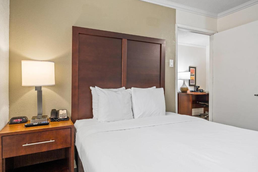 Comfort Inn Santa Cruz North photo