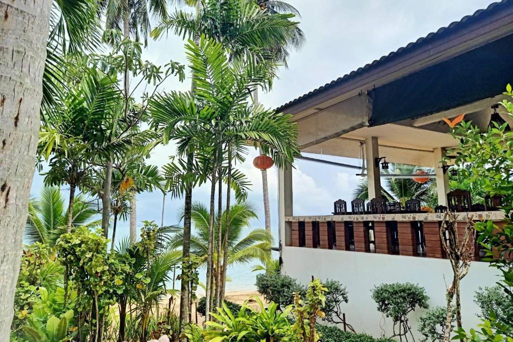 Κήπος έξω από το Palm Point Village