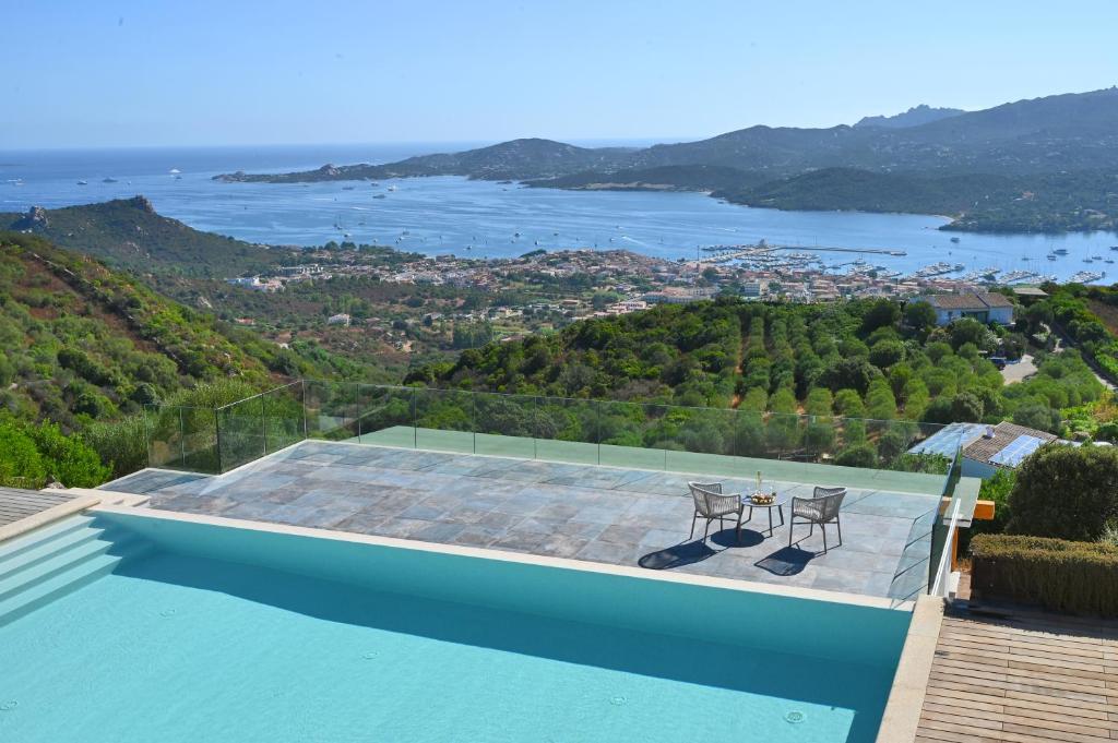 Suite deluxe in Villa Amaca angolo di paradiso con piscina riscaldata e sauna a raggi infrarossi