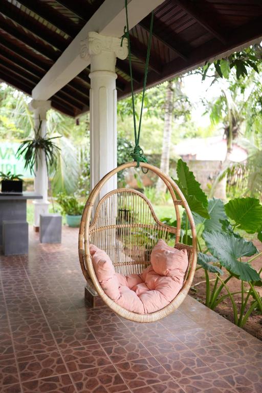 Vườn quanh Nirvana Hiri