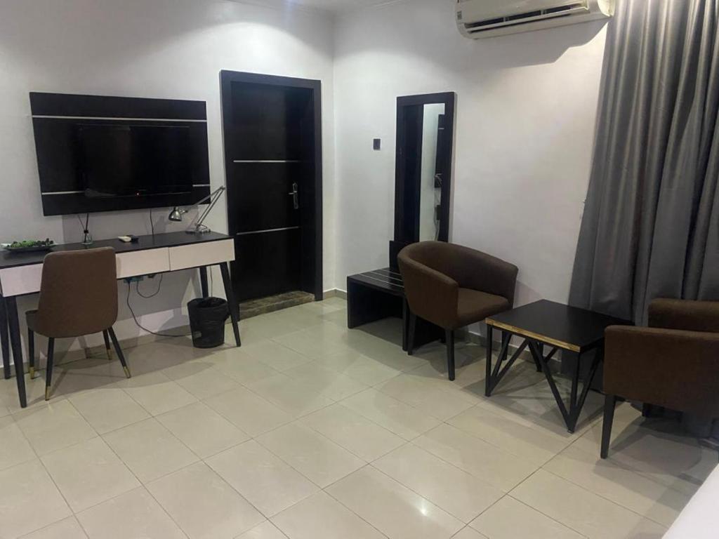 Μια τηλεόραση ή/και κέντρο ψυχαγωγίας στο Modex Hotel