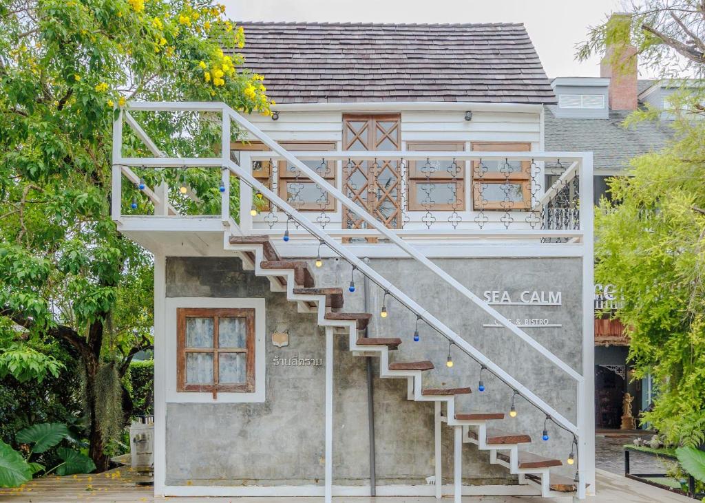 Perennial Resort - 2