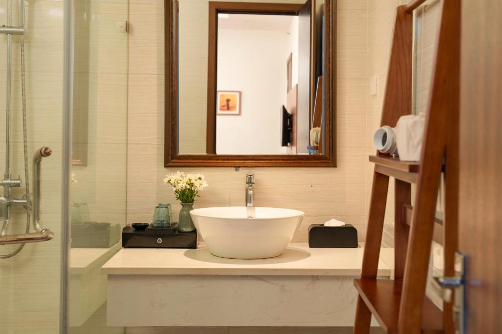 The Embassy Hotel Hanoi - 6