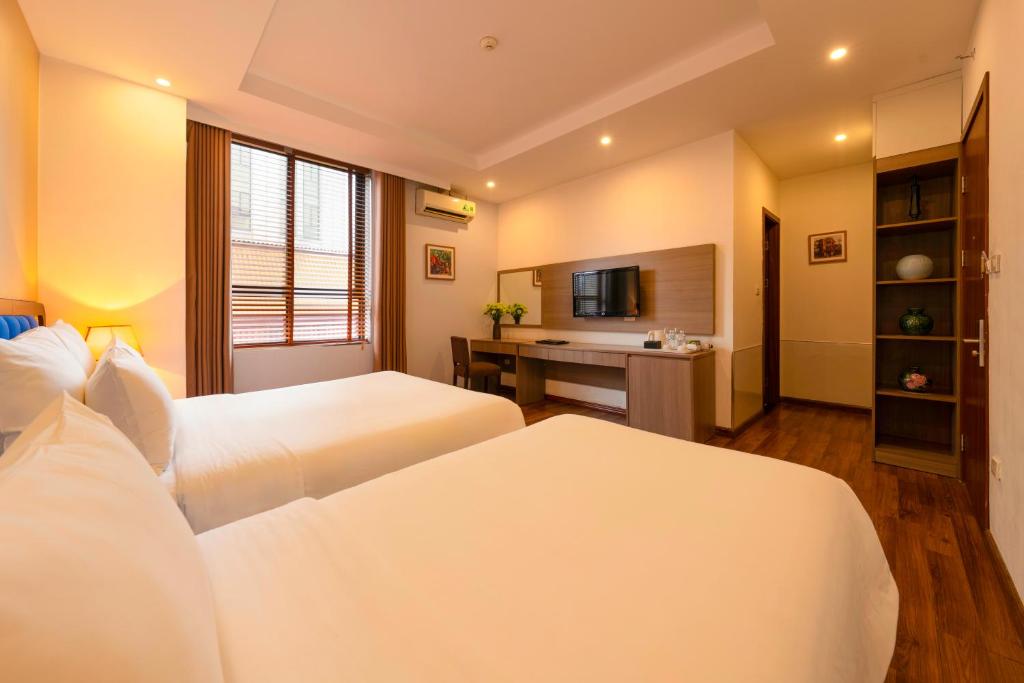 The Embassy Hotel Hanoi - 12