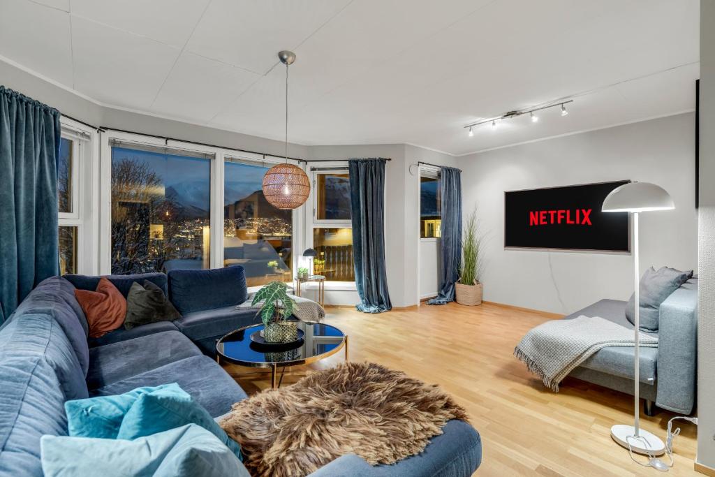 Photo inspiration: Picture Idea: Tromsø Cityfront Mountain View Apartment Tromsø Updated Prices 2026