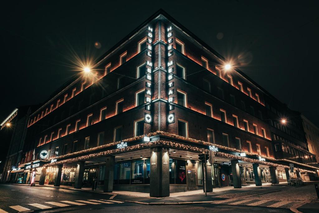 Budova, kde se hotel nachází