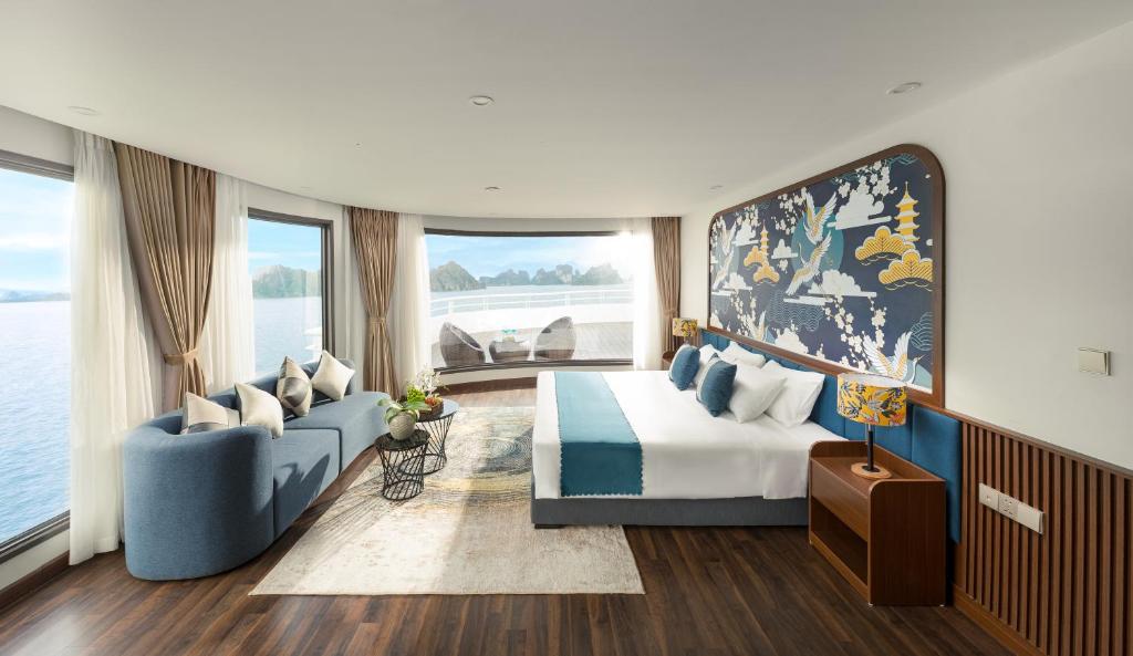 Ένα ή περισσότερα κρεβάτια σε δωμάτιο στο Sea Coral Cruise Lan Ha Bay