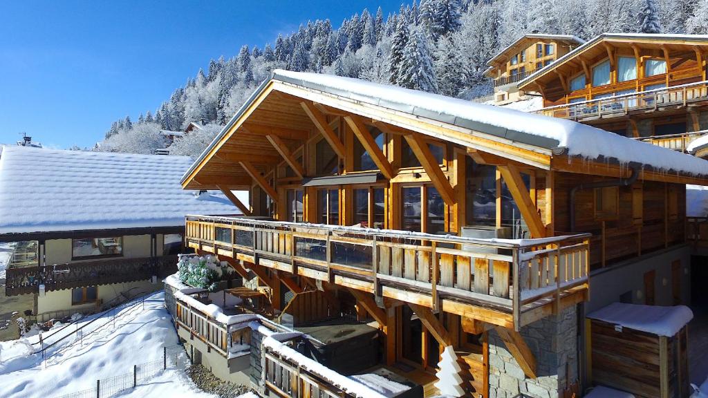 Apt Le Rocher - close to town with Hot tub for 8ppl+2kids v zimě