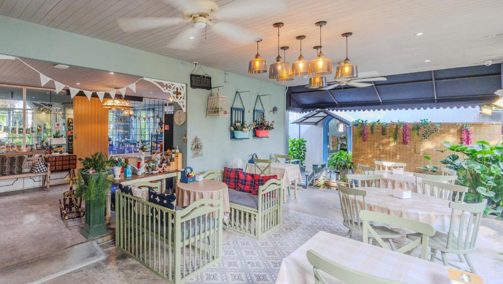 Perennial Resort - 4