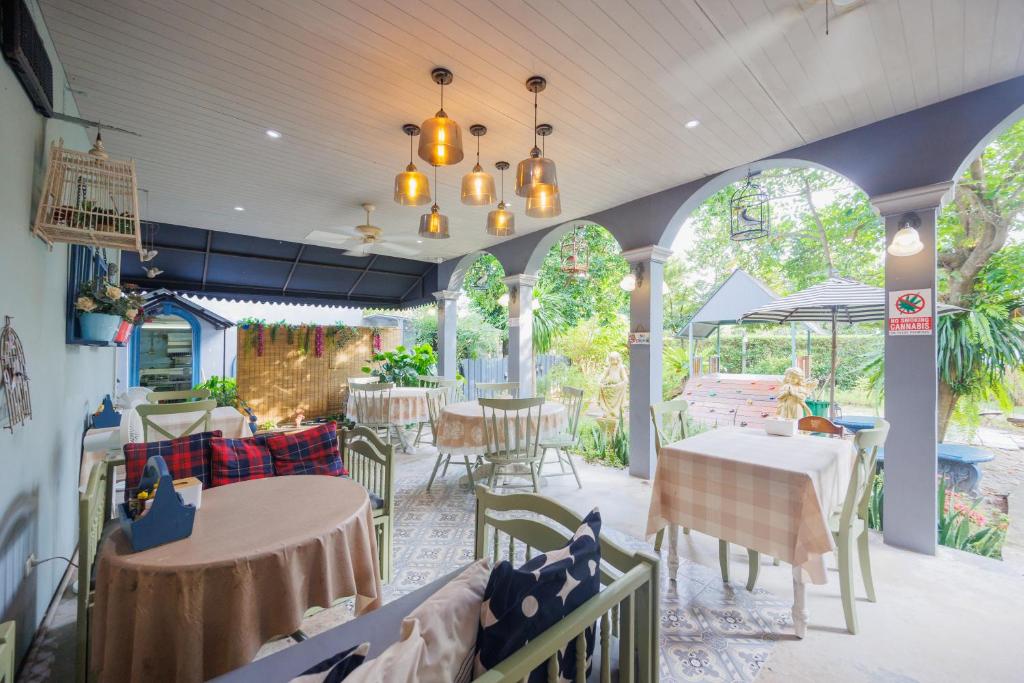 Perennial Resort - 5