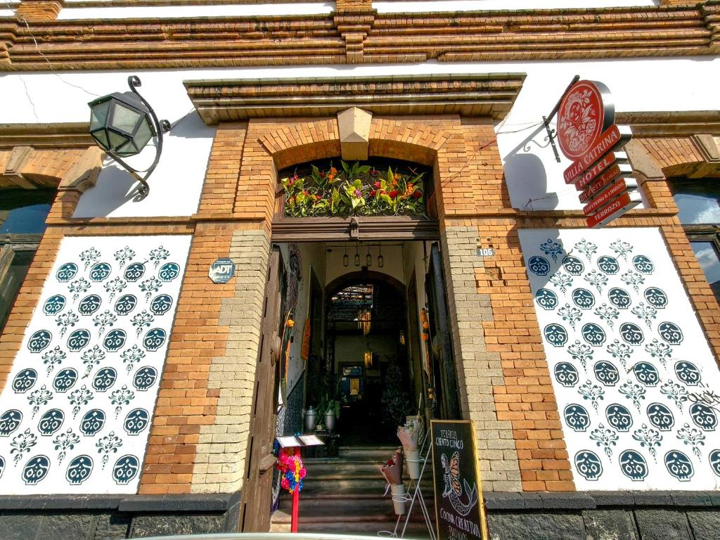 Η πρόσοψη ή η είσοδος του Villa Catrina