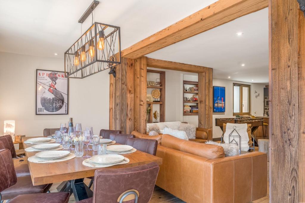 Χώρος καθιστικού στο Central 4 bedroom apartment with spa access